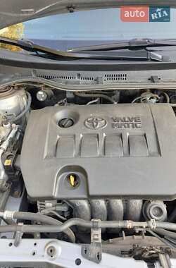 Универсал Toyota Auris 2014 в 