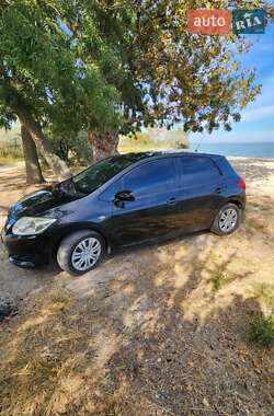 Хэтчбек Toyota Auris 2008 в 