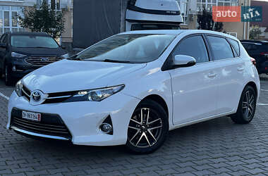 Хэтчбек Toyota Auris 2013 в Луцке
