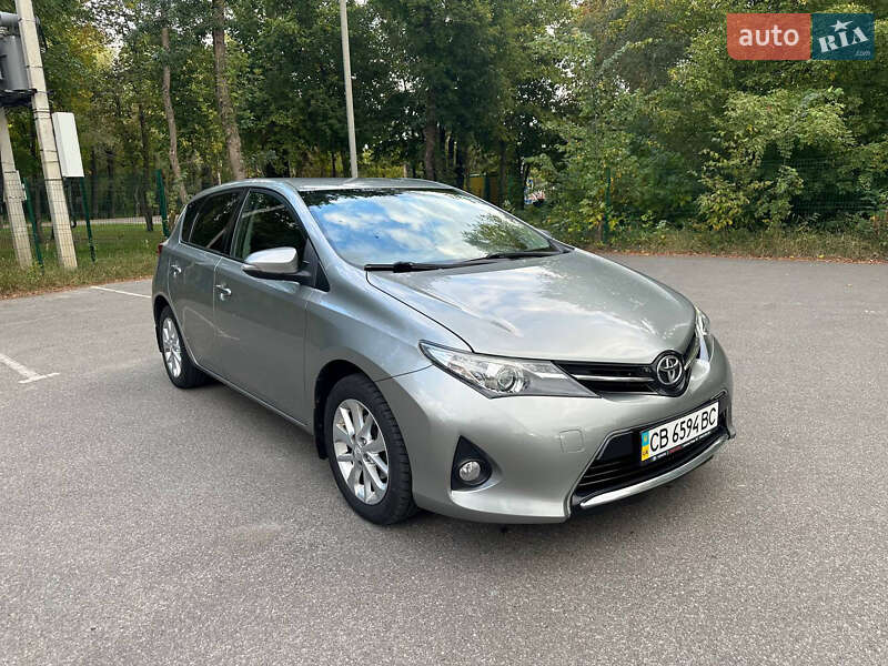 Toyota Auris 2013
