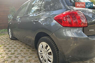 Хэтчбек Toyota Auris 2008 в 