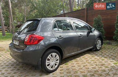 Хэтчбек Toyota Auris 2008 в 