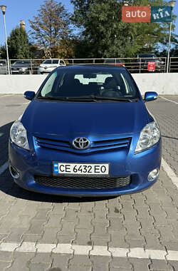 Хэтчбек Toyota Auris 2011 в Черновцах