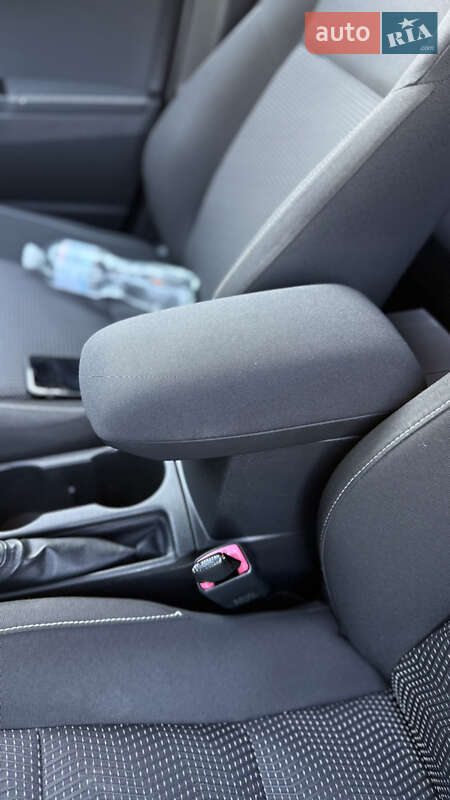 Хетчбек Toyota Auris 2014 в Василькові