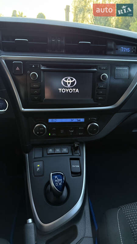 Хетчбек Toyota Auris 2014 в Василькові