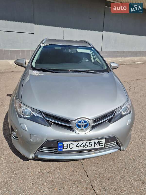Універсал Toyota Auris 2013 в Львові