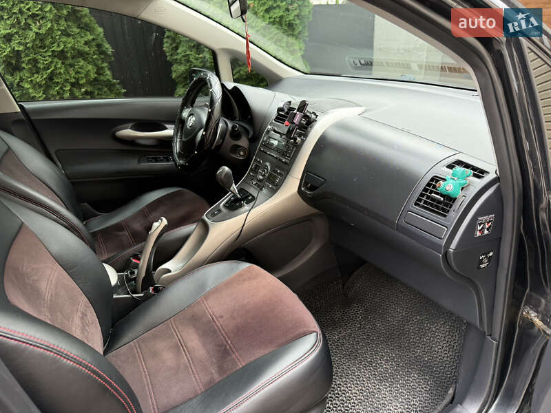 Хэтчбек Toyota Auris 2008 в Рокитном фото 6 Хэтчбек Toyota Auris 2008 в Рокитном