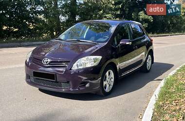 Хэтчбек Toyota Auris 2011 в Киеве