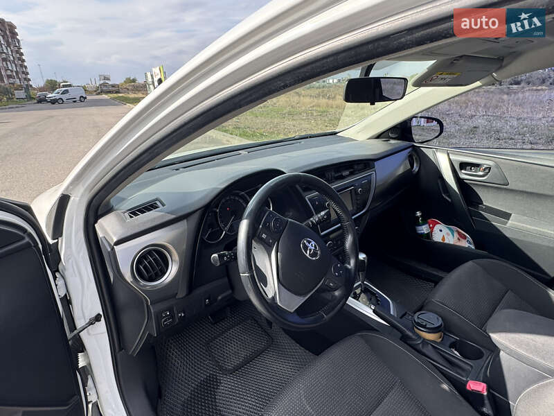 Хэтчбек Toyota Auris 2013 в Днепре фото 7 Хэтчбек Toyota Auris 2013 в Днепре