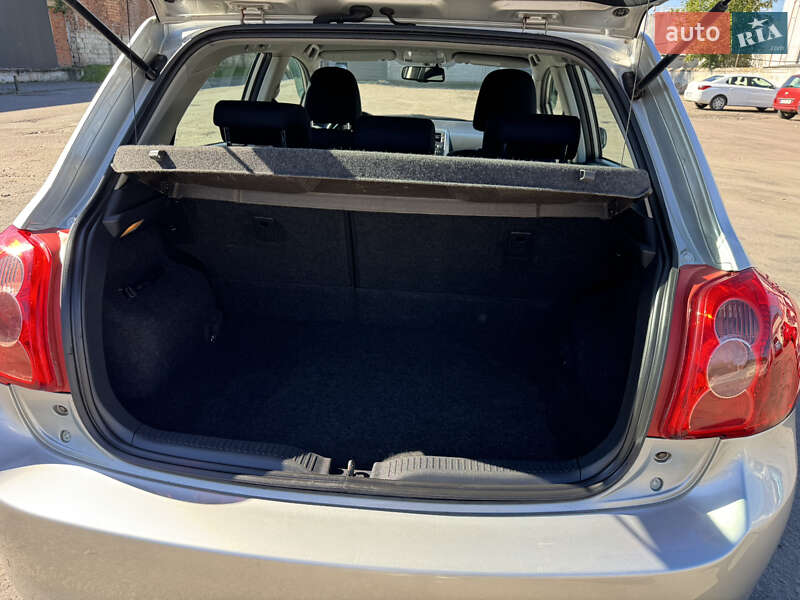 Хэтчбек Toyota Auris 2007 в Львове