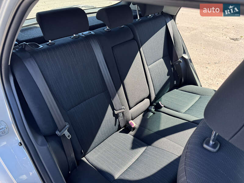 Хэтчбек Toyota Auris 2007 в Львове