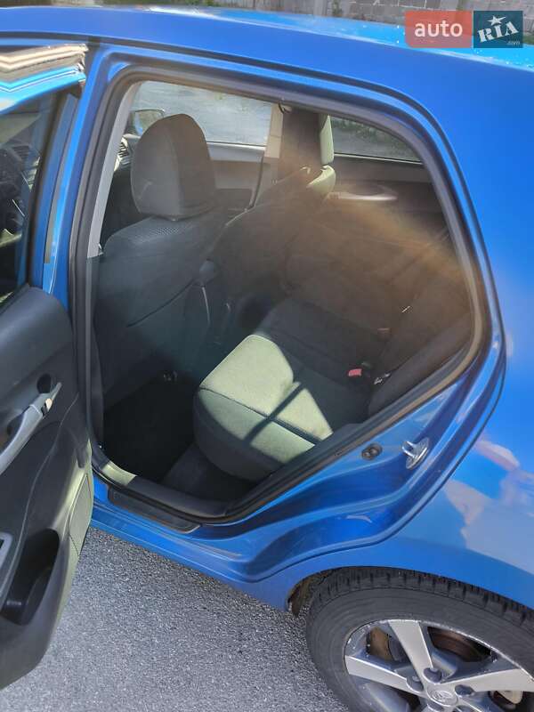 Хетчбек Toyota Auris 2011 в Києві фото 11 Хетчбек Toyota Auris 2011 в Києві