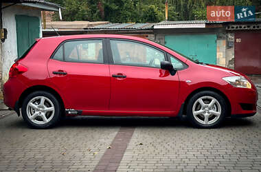 Хэтчбек Toyota Auris 2008 в 