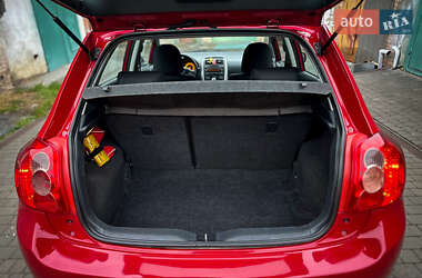 Хэтчбек Toyota Auris 2008 в 
