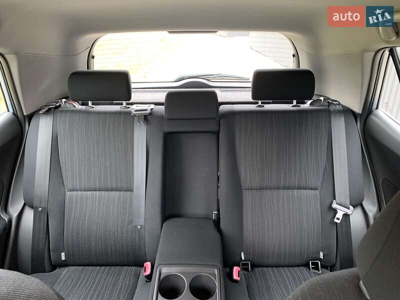 Хэтчбек Toyota Auris 2007 в Киеве