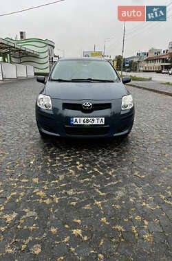 Хэтчбек Toyota Auris 2008 в 