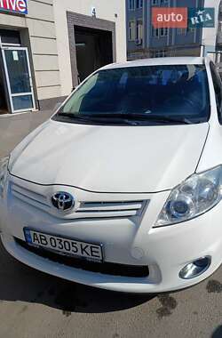Хэтчбек Toyota Auris 2012 в Виннице