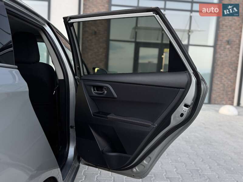 Универсал Toyota Auris 2014 в Тернополе