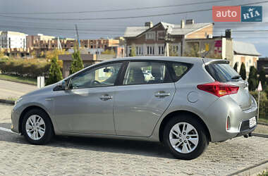 Хэтчбек Toyota Auris 2014 в 