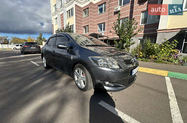 Хэтчбек Toyota Auris 2007 в 