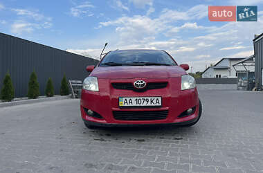 Хетчбек Toyota Auris 2007 в 