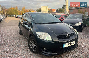 Хэтчбек Toyota Auris 2008 в 
