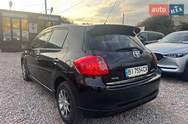 Хэтчбек Toyota Auris 2008 в 