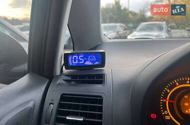 Хэтчбек Toyota Auris 2008 в 