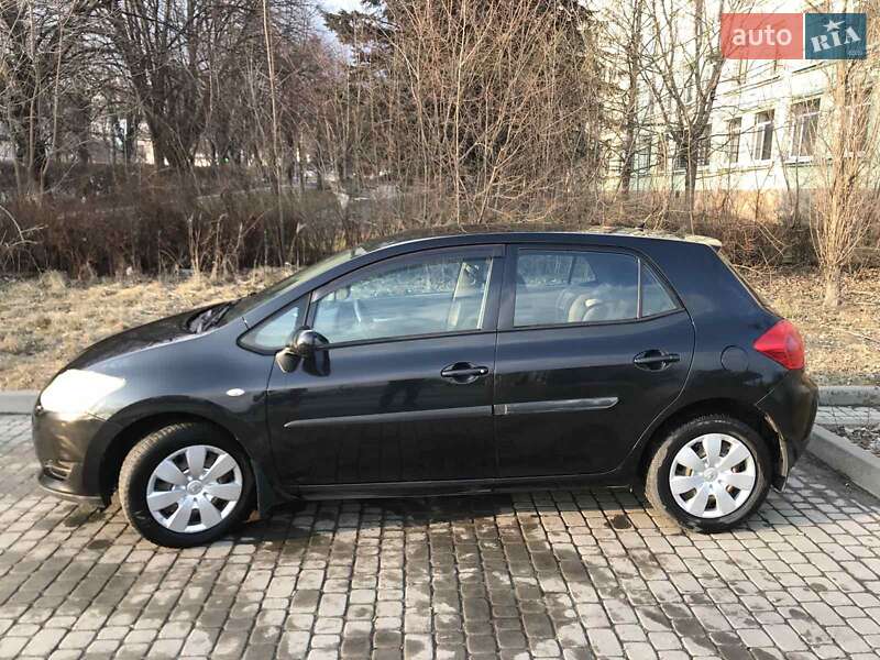 Хетчбек Toyota Auris 2008 в Львові