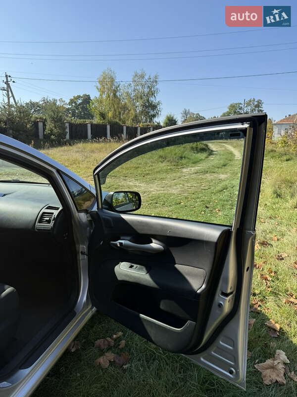 Хэтчбек Toyota Auris 2010 в Ивано-Франково фото 20 Хэтчбек Toyota Auris 2010 в Ивано-Франково