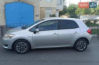 Хэтчбек Toyota Auris 2007 в Киеве
