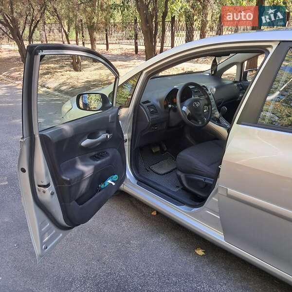 Хэтчбек Toyota Auris 2008 в Никополе фото 19 Хэтчбек Toyota Auris 2008 в Никополе