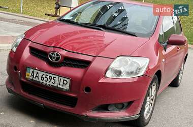 Хэтчбек Toyota Auris 2008 в 