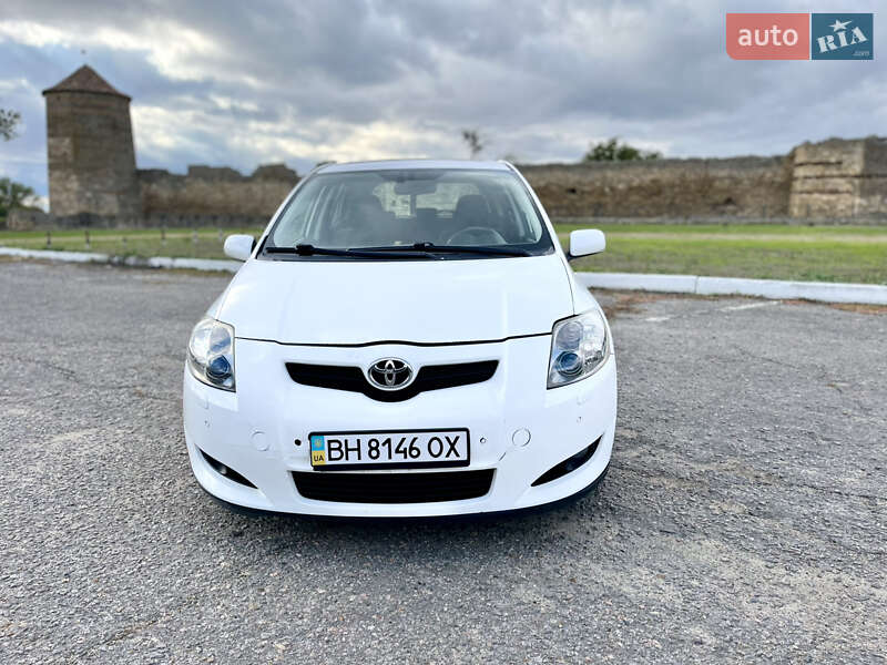 Хэтчбек Toyota Auris 2007 в Белгороде-Днестровском