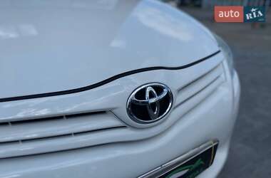 Хэтчбек Toyota Auris 2011 в 
