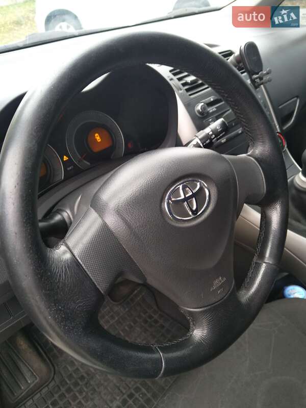 Хэтчбек Toyota Auris 2008 в Черновцах фото 30 Хэтчбек Toyota Auris 2008 в Черновцах