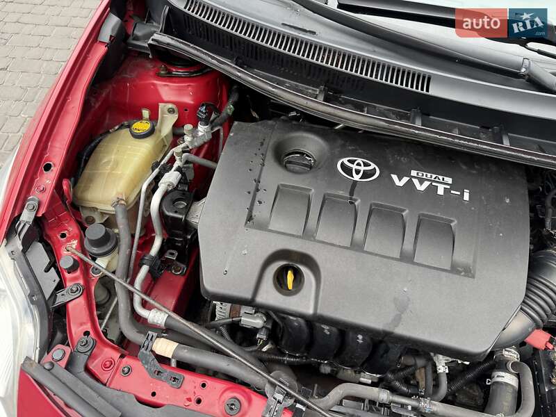Хетчбек Toyota Auris 2008 в Кам'янському фото 57 Хетчбек Toyota Auris 2008 в Кам'янському