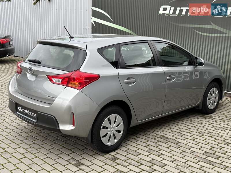 Хэтчбек Toyota Auris 2014 в Виннице