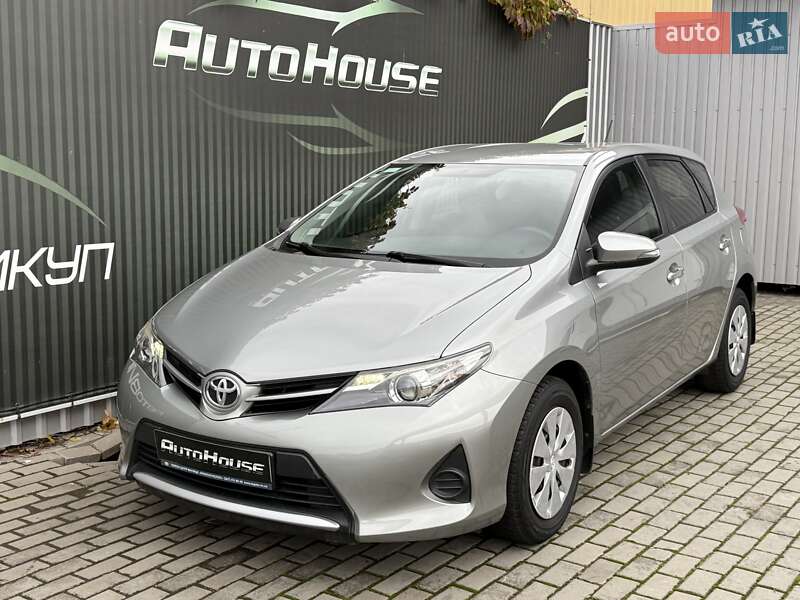 Хэтчбек Toyota Auris 2014 в Виннице