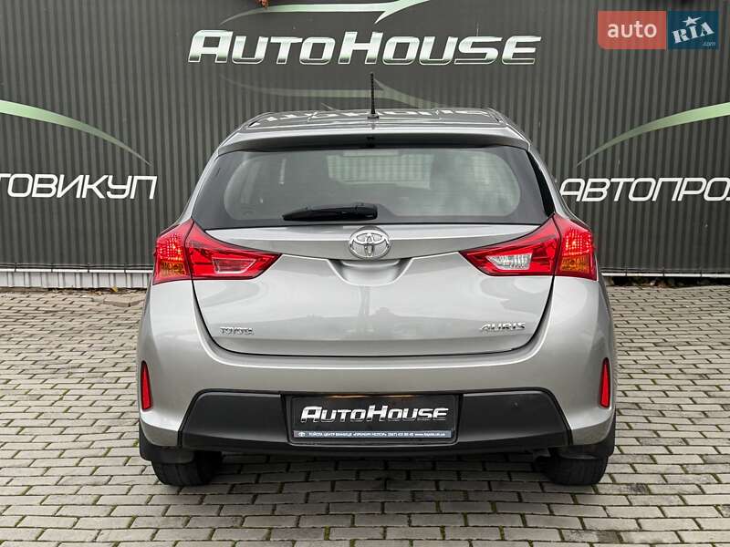 Хэтчбек Toyota Auris 2014 в Виннице