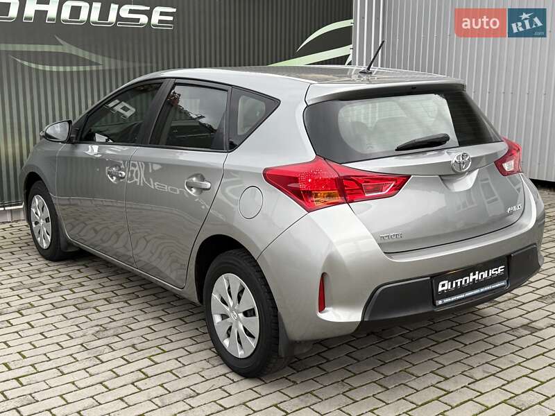 Хэтчбек Toyota Auris 2014 в Виннице