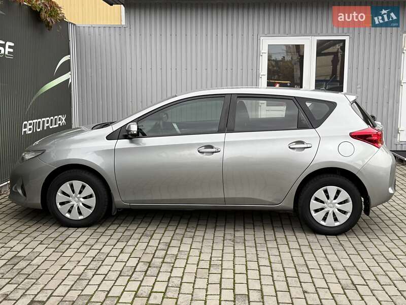 Хэтчбек Toyota Auris 2014 в Виннице