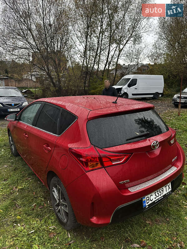 Хетчбек Toyota Auris 2014 в Львові