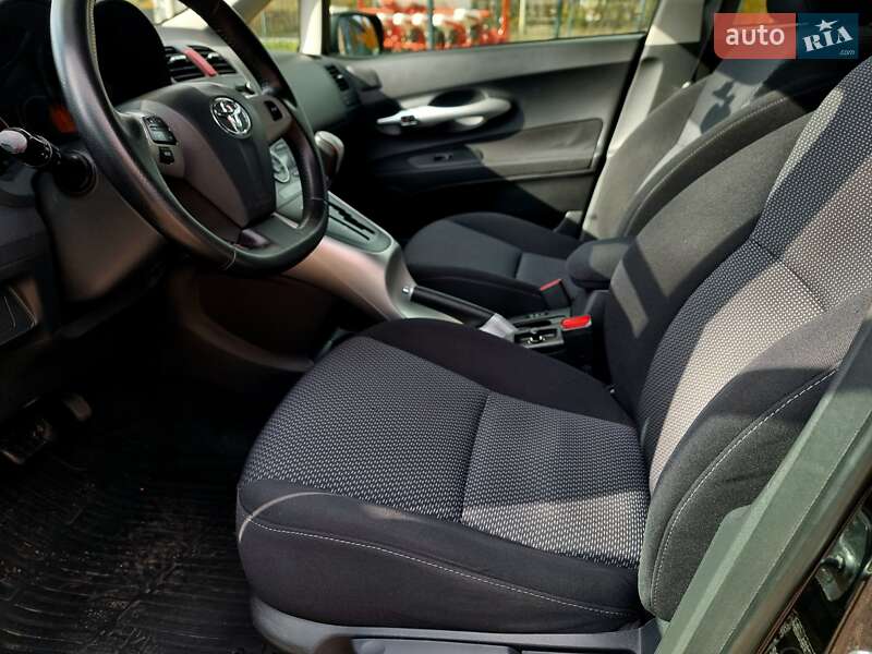 Хэтчбек Toyota Auris 2011 в Виннице фото 35 Хэтчбек Toyota Auris 2011 в Виннице