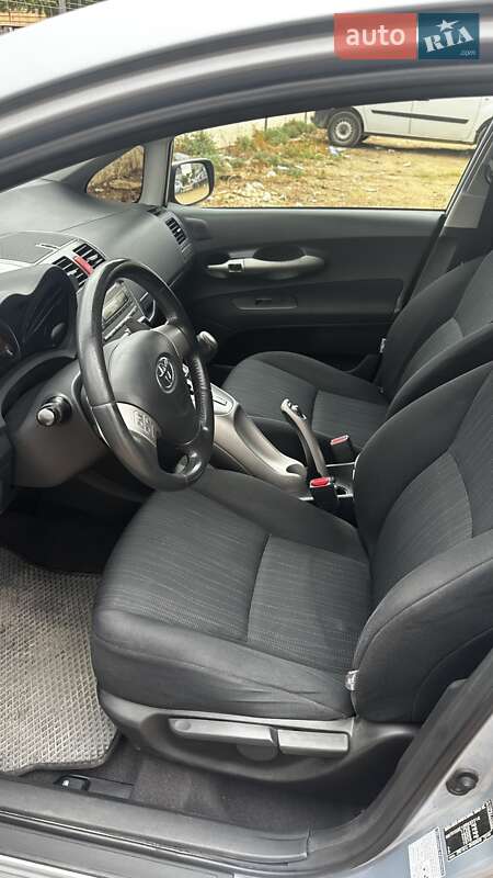 Хэтчбек Toyota Auris 2008 в Харькове