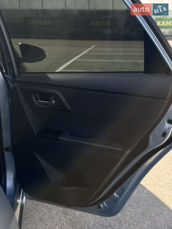 Хэтчбек Toyota Auris 2013 в Львове фото 13 Хэтчбек Toyota Auris 2013 в Львове