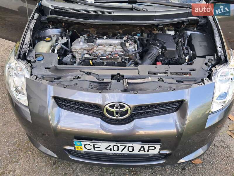 Хэтчбек Toyota Auris 2008 в Чернигове