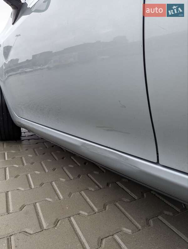 Хэтчбек Toyota Auris 2008 в Киеве