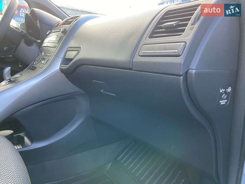 Хэтчбек Toyota Auris 2011 в Ровно фото 22 Хэтчбек Toyota Auris 2011 в Ровно