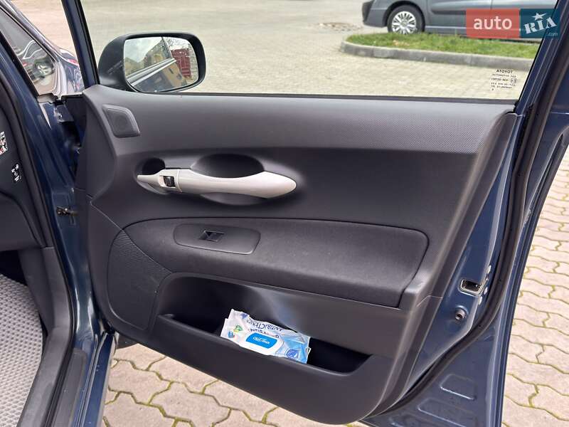 Хэтчбек Toyota Auris 2008 в Стрые фото 38 Хэтчбек Toyota Auris 2008 в Стрые